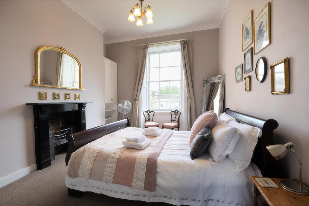 Crescent Appartement Bath