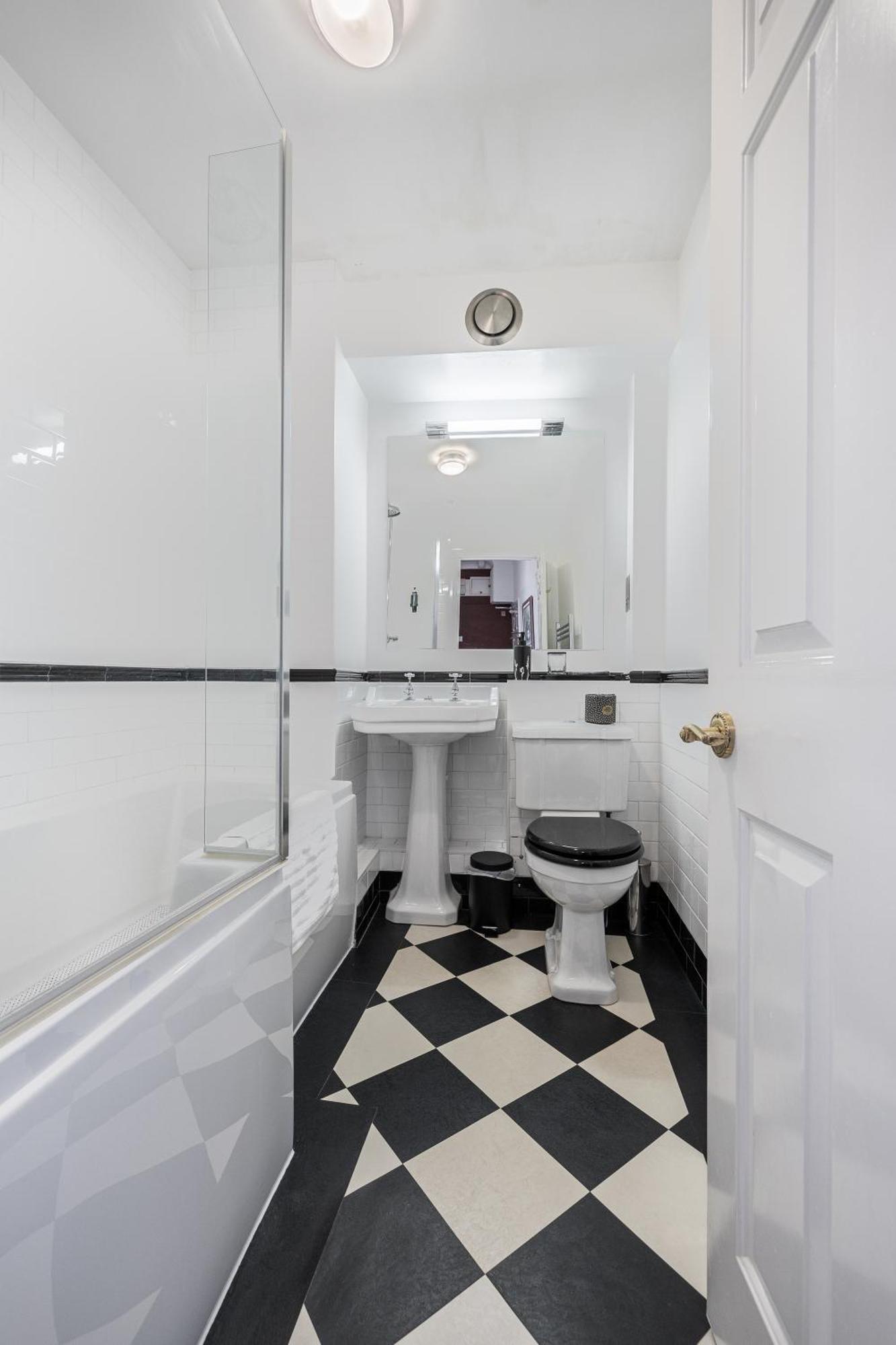 Crescent Appartement Bath